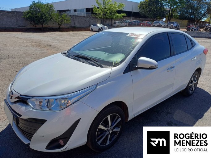 TOYOTA YARIS SEDAN 21/22 